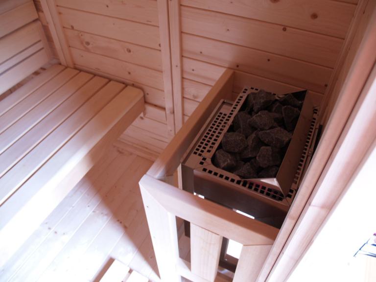 Aussensauna mit Geräteschuppen 7.3